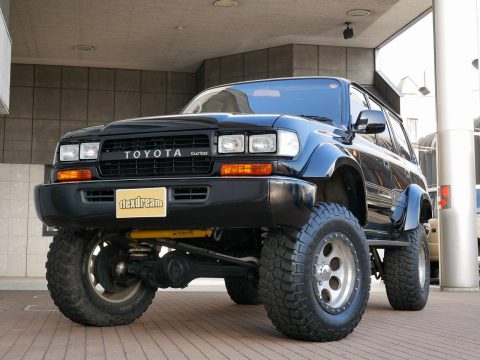 トヨタ　ランクル　ランドクルーザー　８０　VX-LTD ディーゼルターボ　ヒッチメンバー　リフトアップ車　フレックスドリーム　仙台東店 (2)